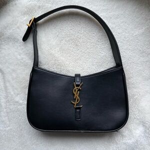 Saint Laurent Le 5 À 7